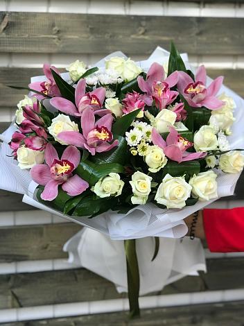 Букет цветов из: Розы и Хризантемы в Здвинске