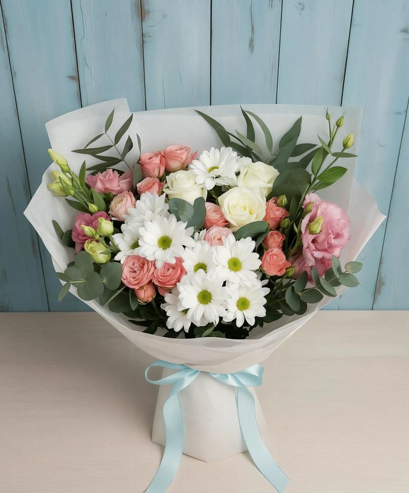 Букет цветов из: Розы, Лизиантусы и Хризантемы в Здвинске