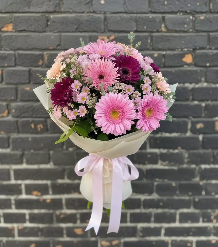 Букет цветов из: Герберы и Хризантемы в Здвинске