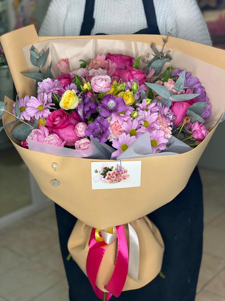 Букет цветов из: Хризантемы, Гвоздики и Альстромерии в Здвинске