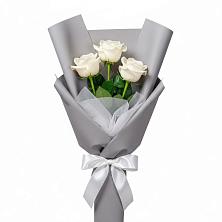 Букет 3 белые розы в Здвинске