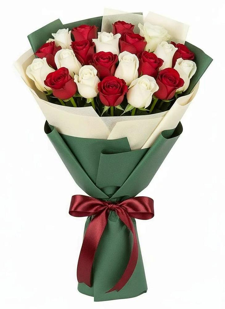 Букет Микс из красных и белых роз в Здвинске