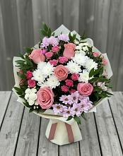 Букет цветов из:  Альстромерии, Гвоздики, Розы и Хризантемы в Здвинске