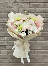 Букет цветов из:  Гвоздики, Розы, Лизиантусы и Хризантемы #REPLACE_PRED# Здвинске