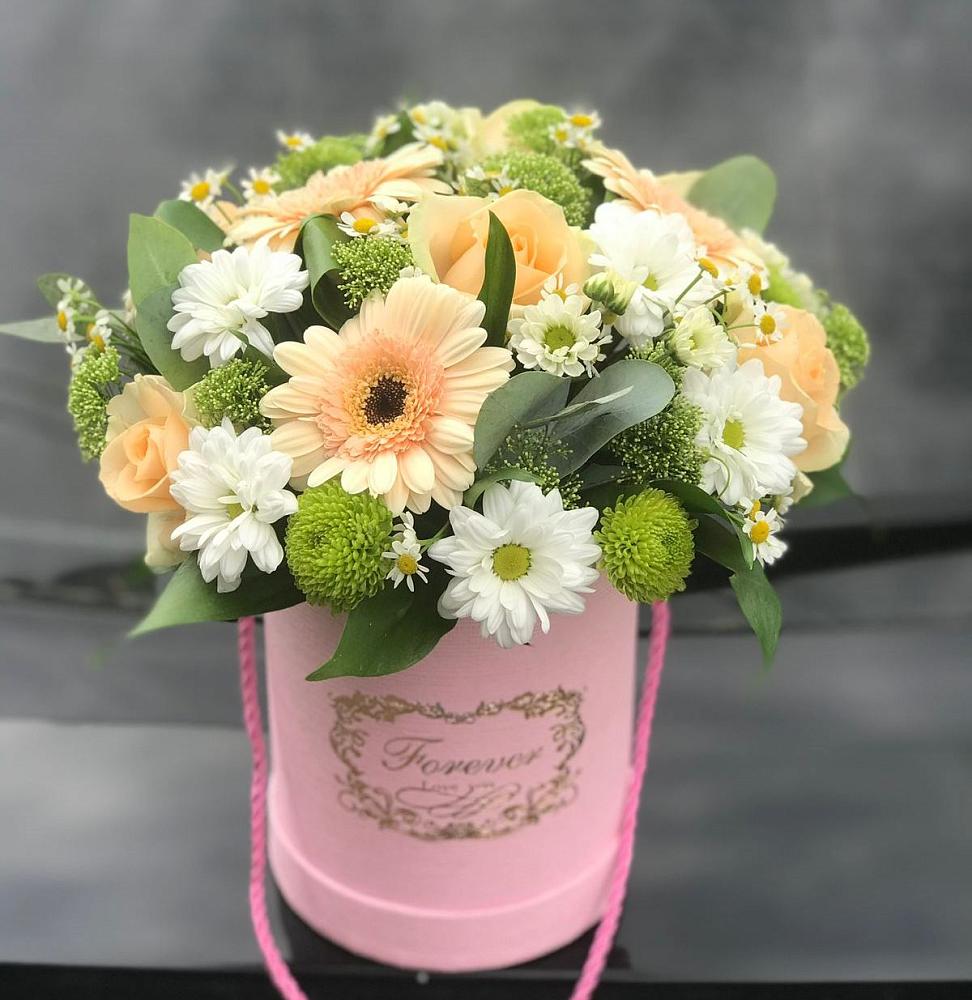 Цветочная композиция из Розы, Герберы и Хризантемы в шляпной коробке в Здвинске