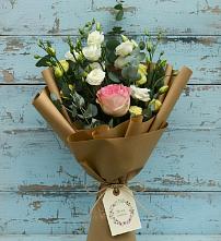 Букет цветов из:  Розы и Лизиантусы в Здвинске