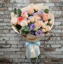 Букет цветов из:  Розы, Лизиантусы и Гвоздики #REPLACE_PRED# Здвинске